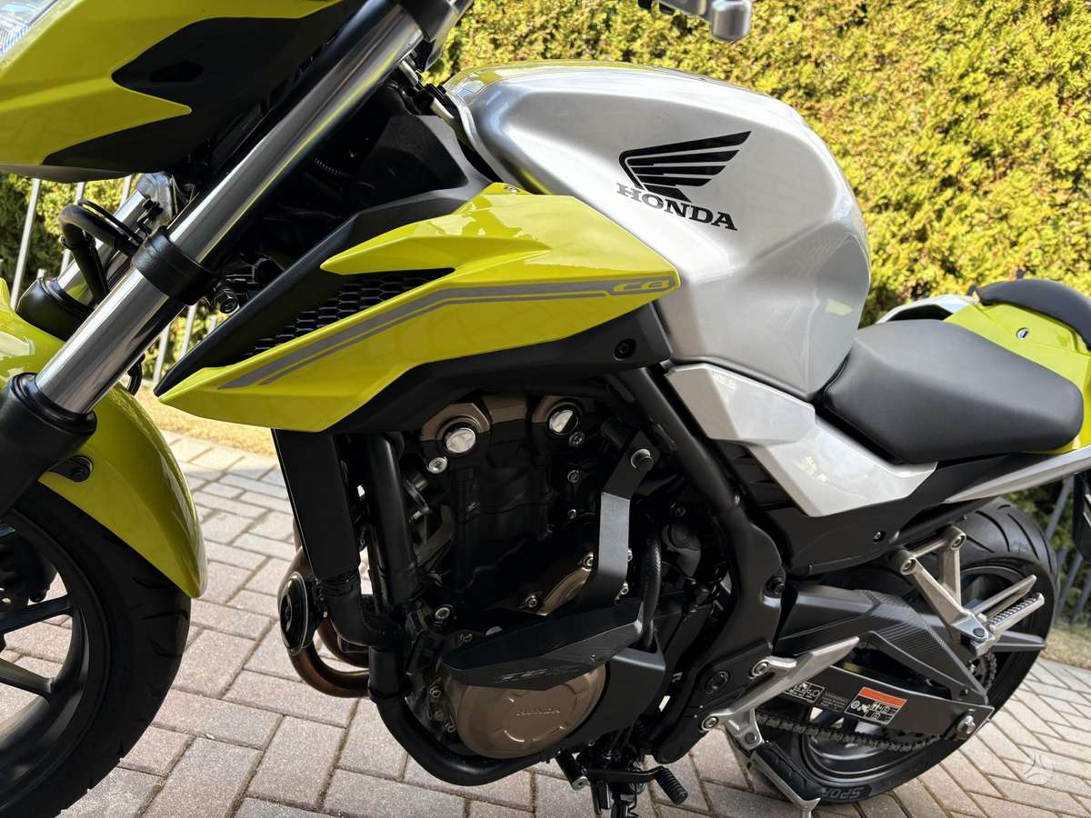 Honda CB 500cc, street / classic