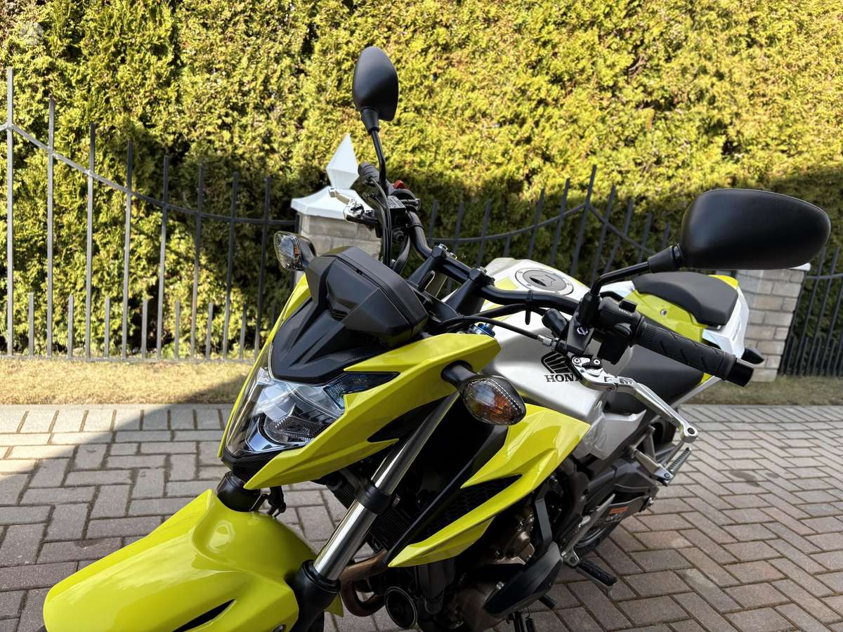 Honda CB 500cc, street / classic