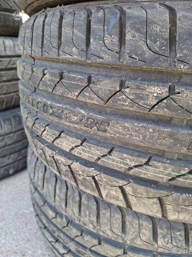 Maxtrek, summer 235/45 R17