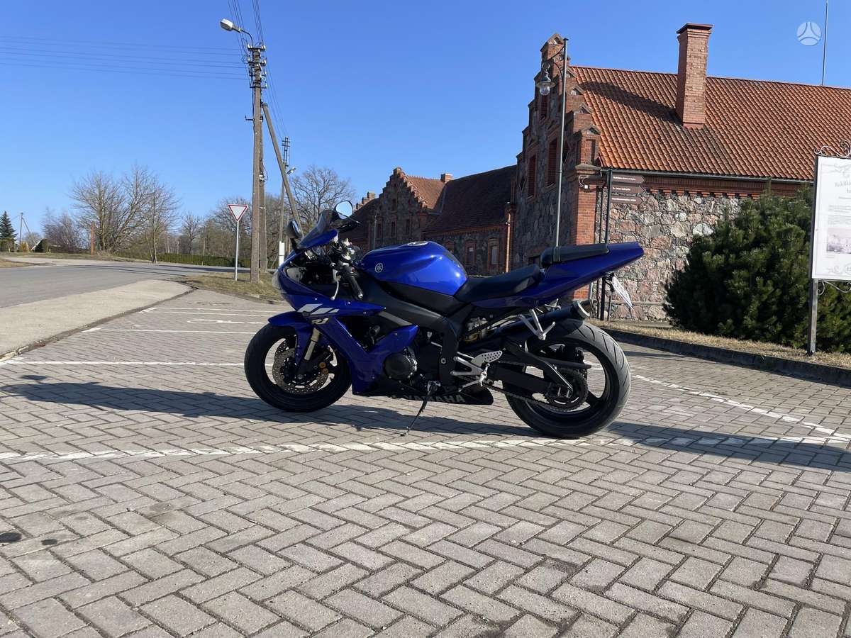 Yamaha R1 1000cc, superbikes