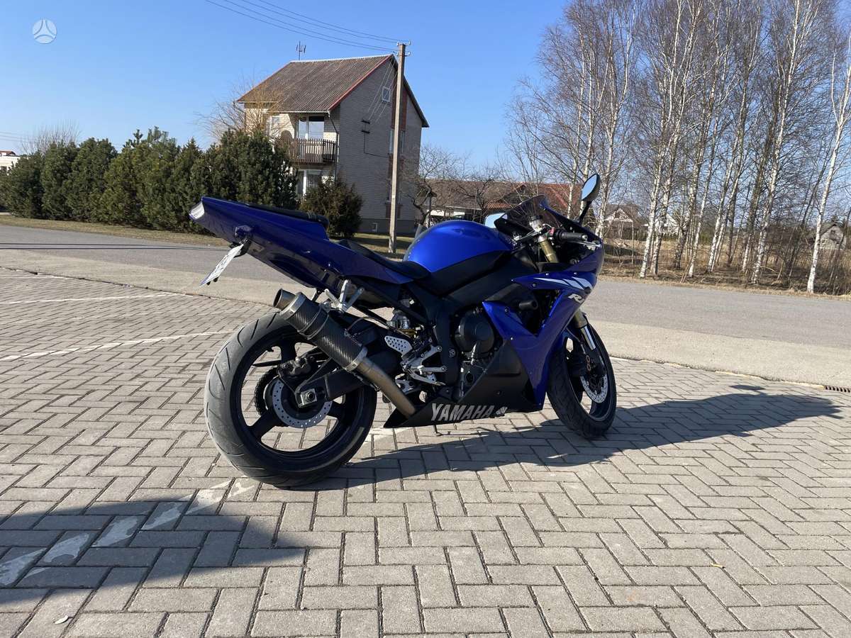 Yamaha R1 1000cc, superbikes