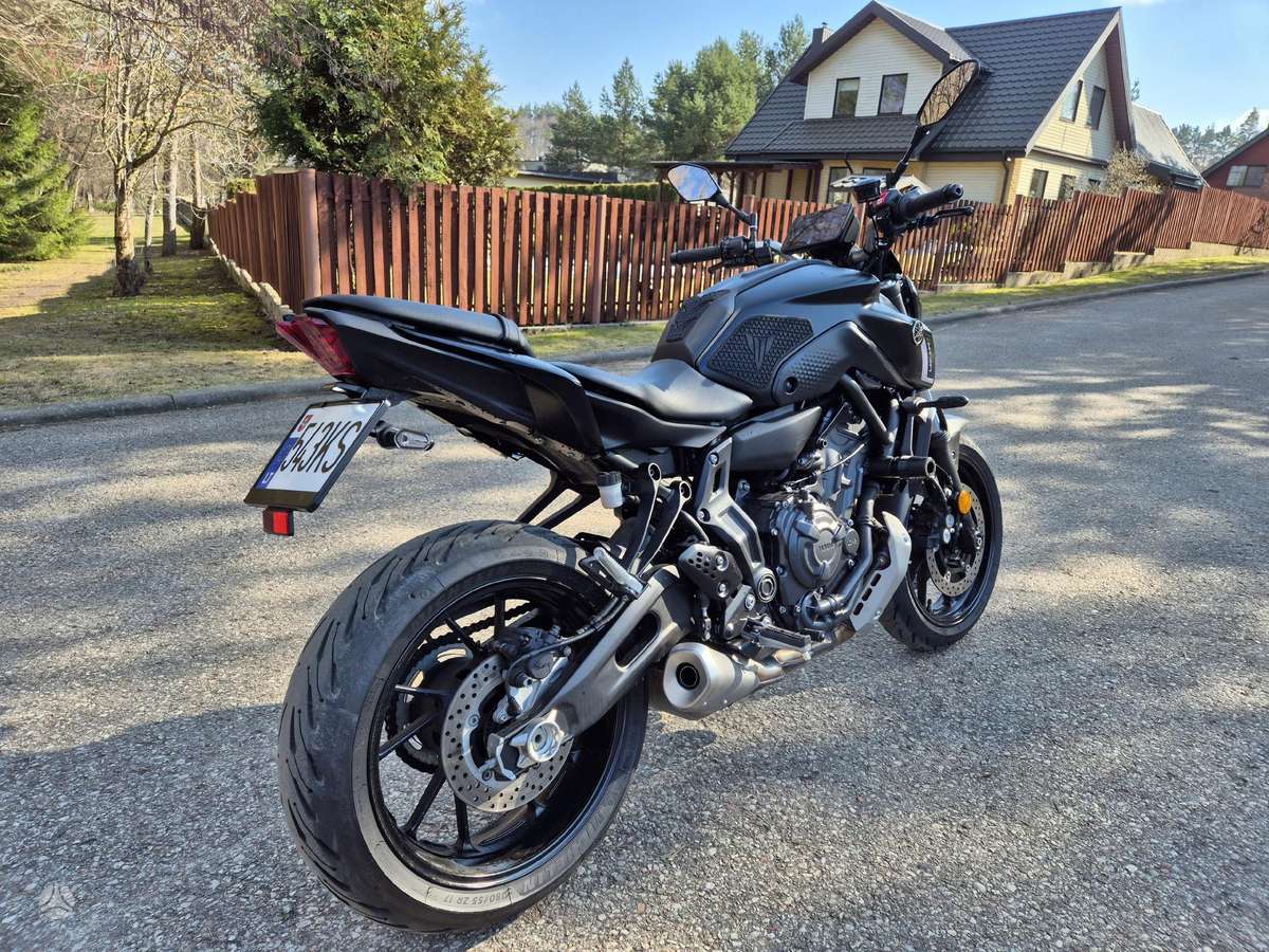 Yamaha MT 07, street / klasikiniai