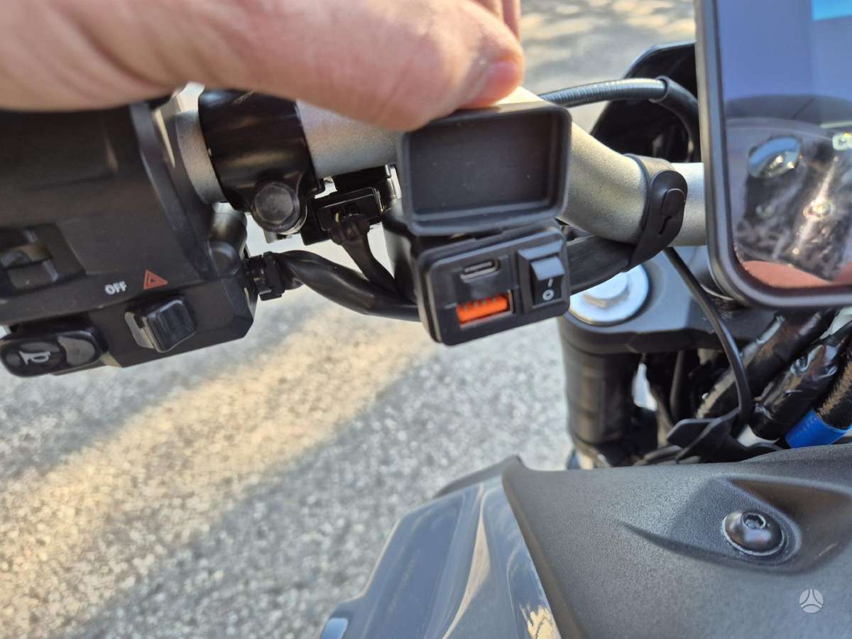 Yamaha MT 07, street / classic