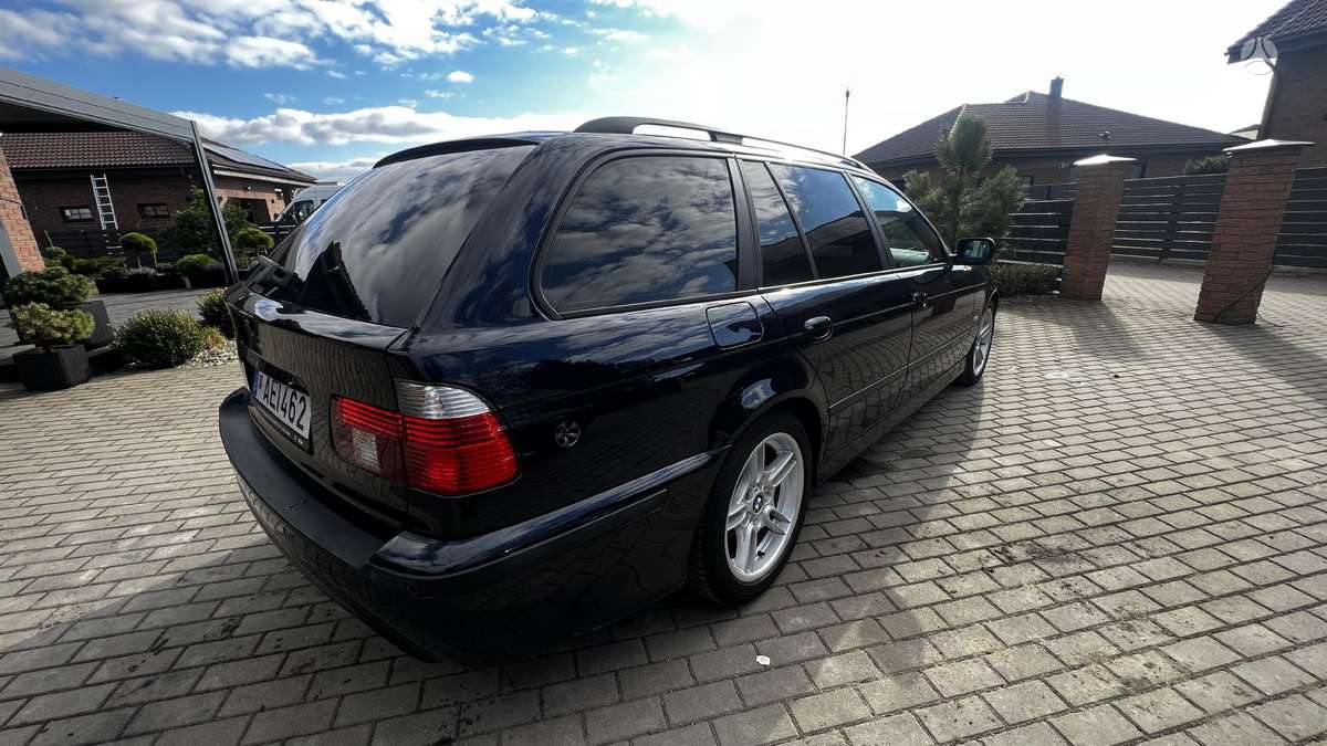BMW 525, 2.5 l., wagon