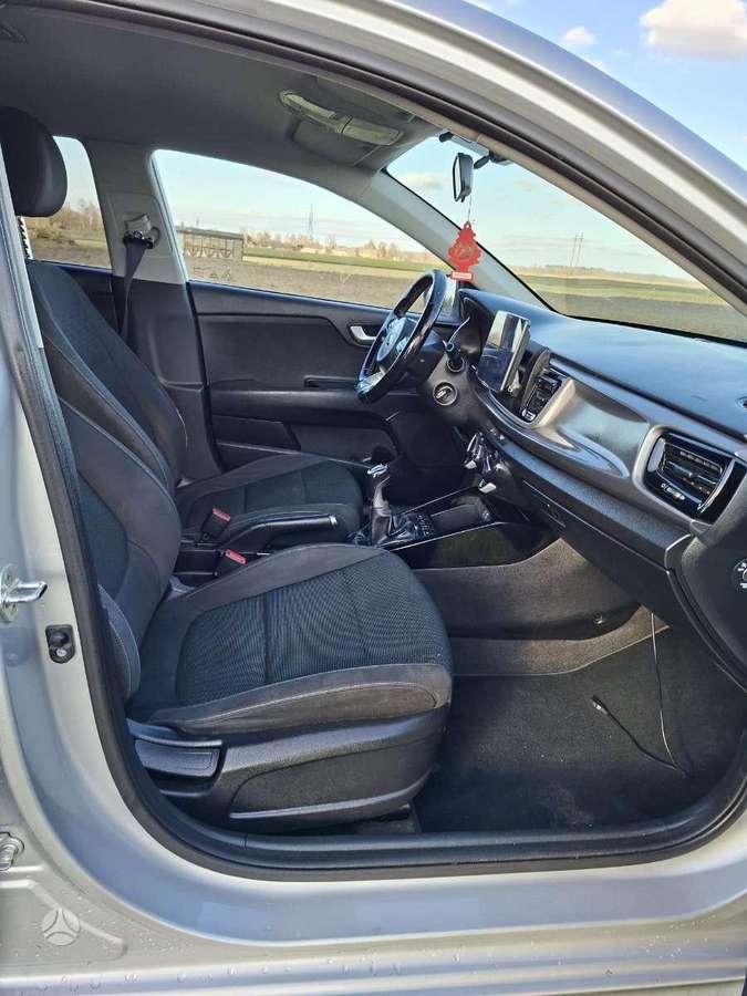 Kia Rio, 1.4 l., hatchback