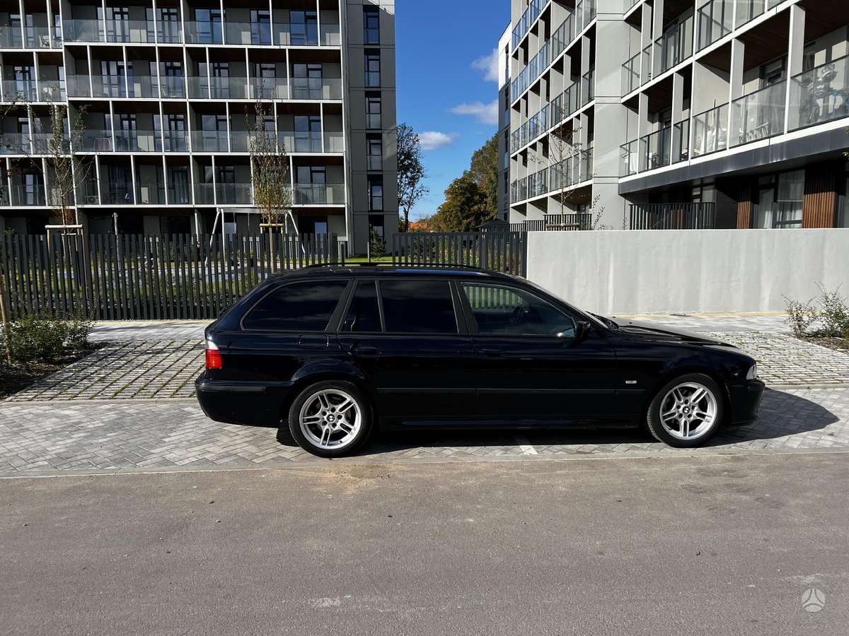 BMW 525, 2.5 l., wagon