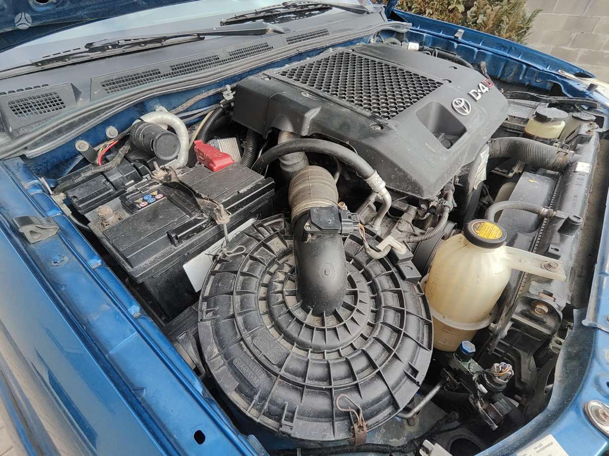 Toyota Hilux - 8