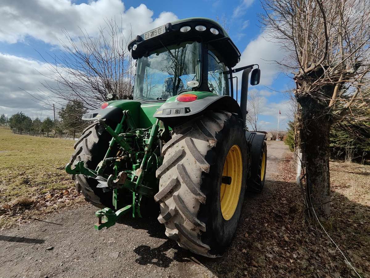 John Deere 7260R, tractors