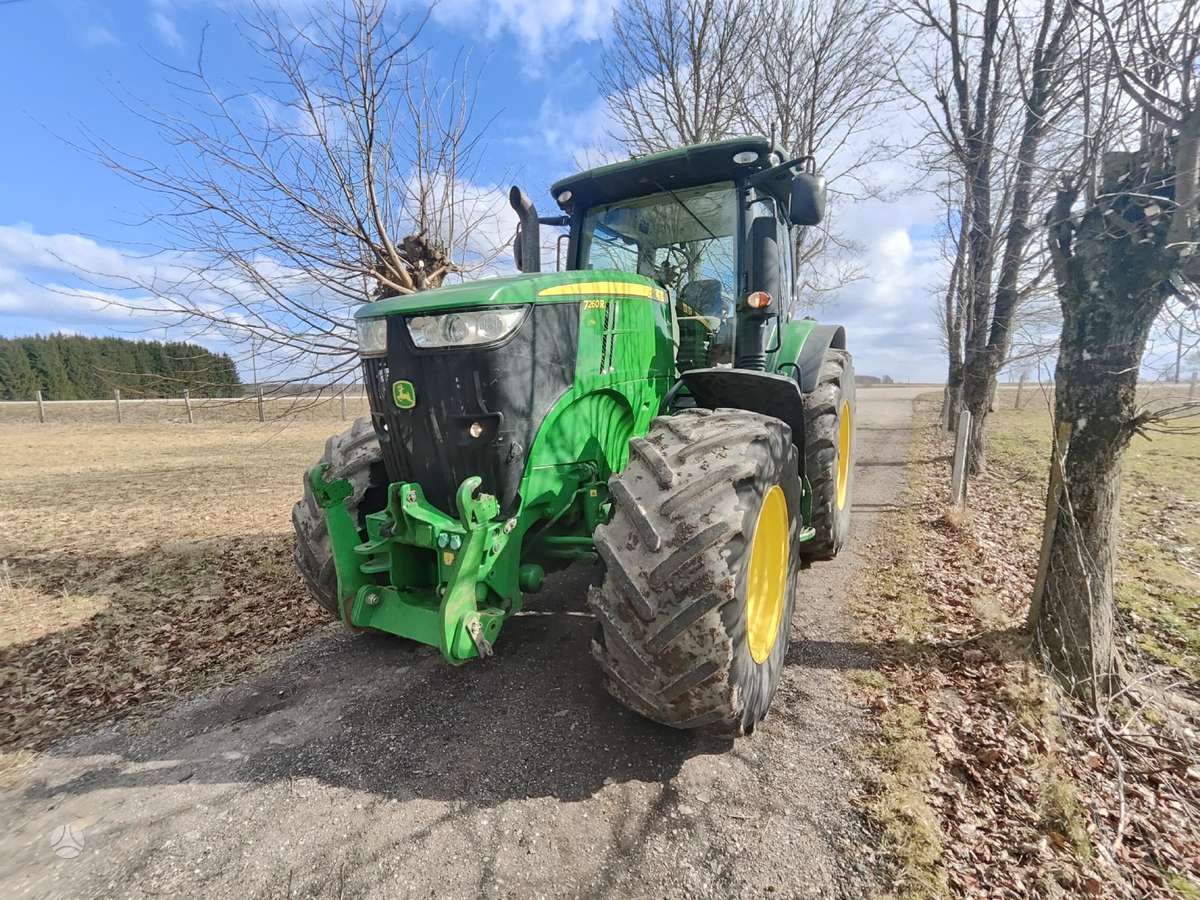 John Deere 7260R, tractors