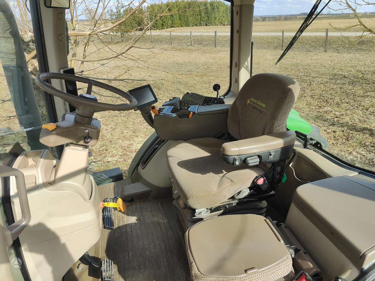 John Deere 7260R, traktori