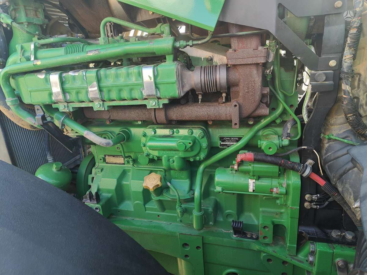 John Deere 7260R, tractors