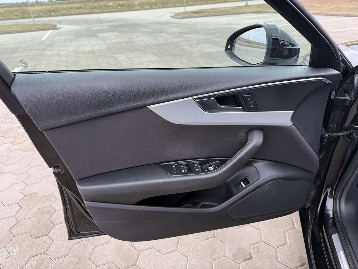 Audi A4, 2.0 l., Универсал