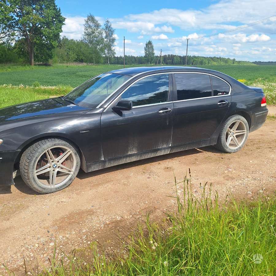 BMW 750, 4.8 l., Седан