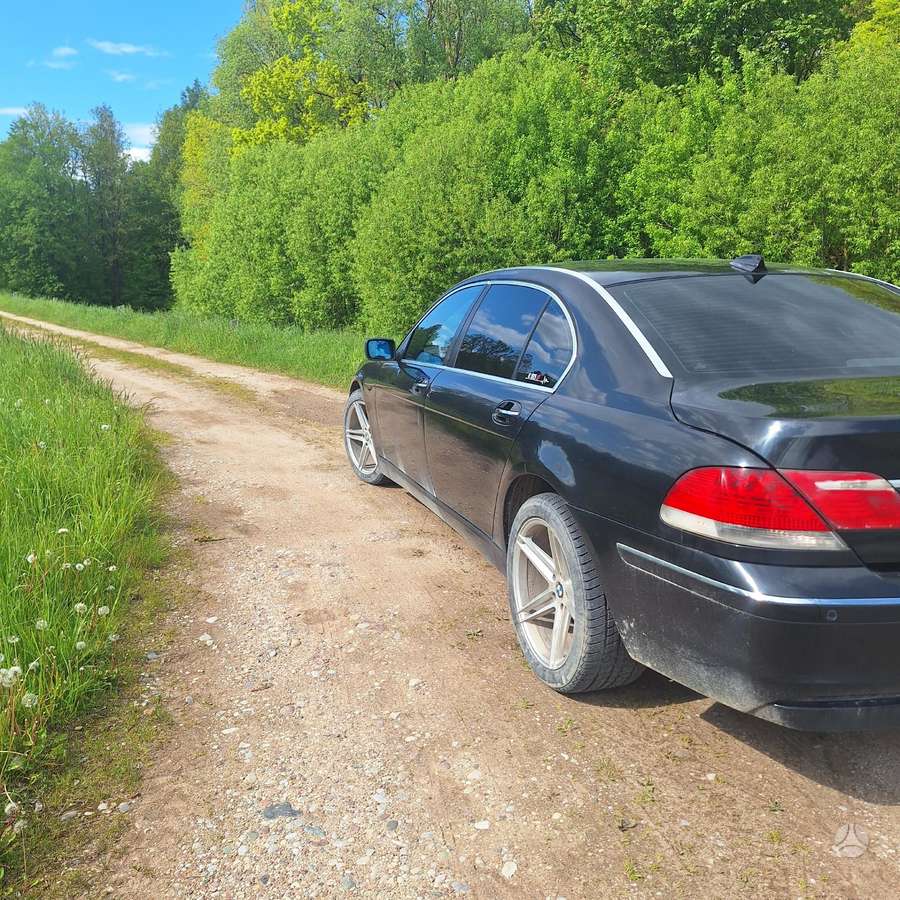 BMW 750, 4.8 l., Седан
