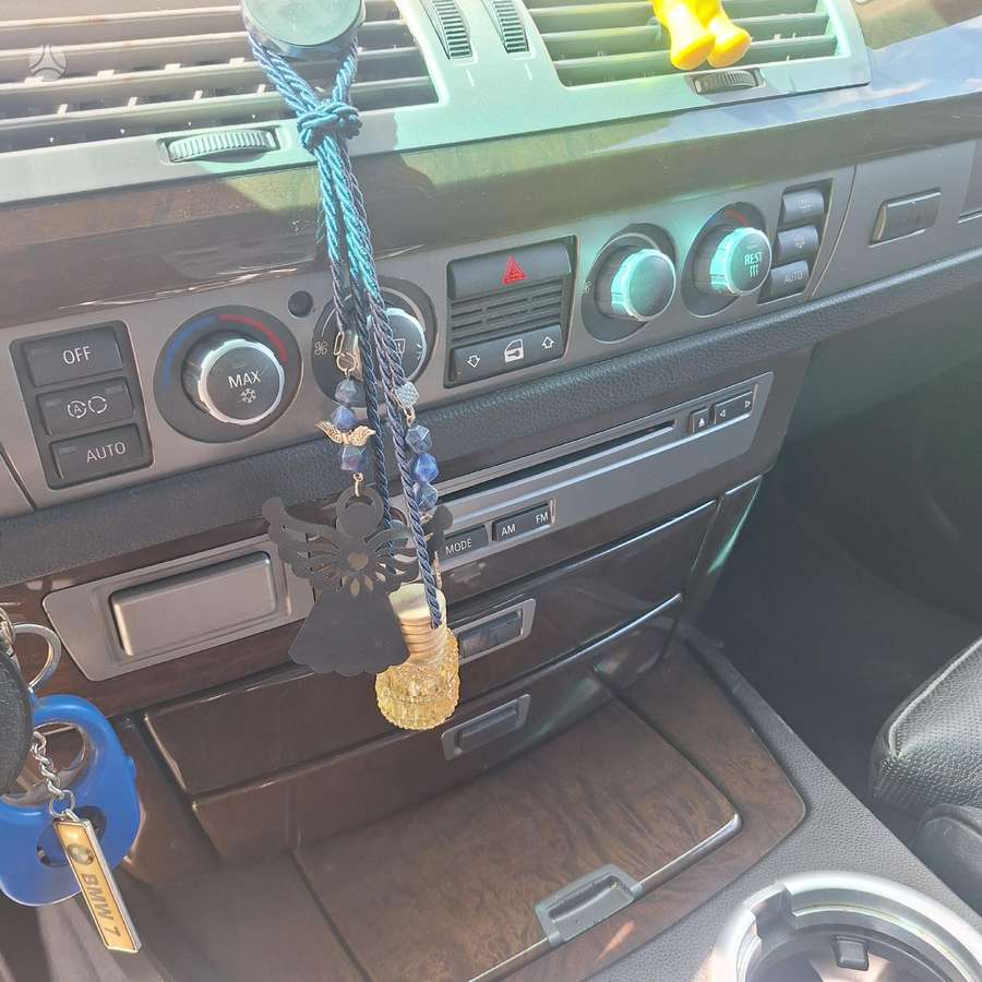 BMW 750, 4.8 l., Седан