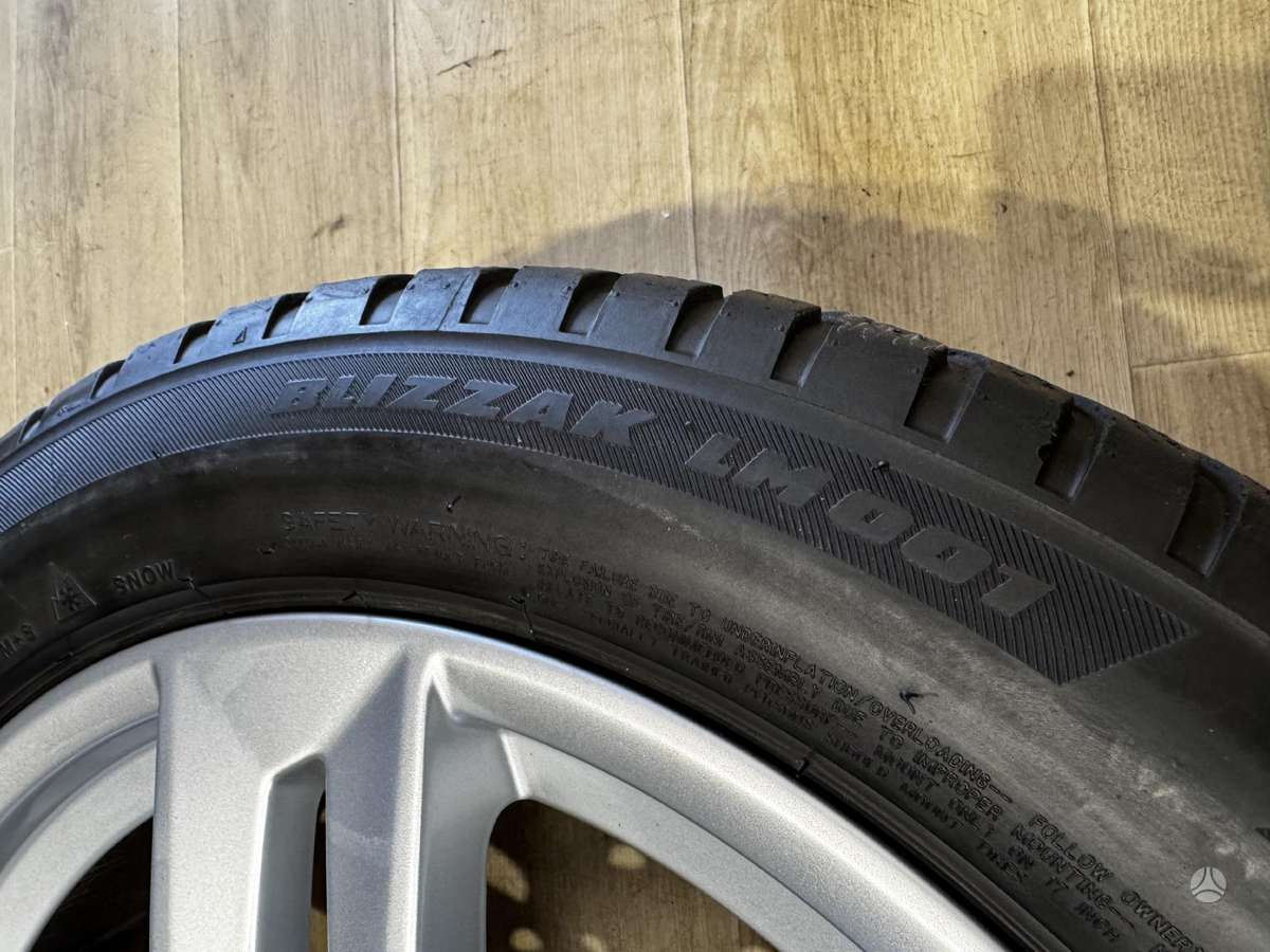 Audi A4 B9 su padangomis, lengvojo lydinio, R17