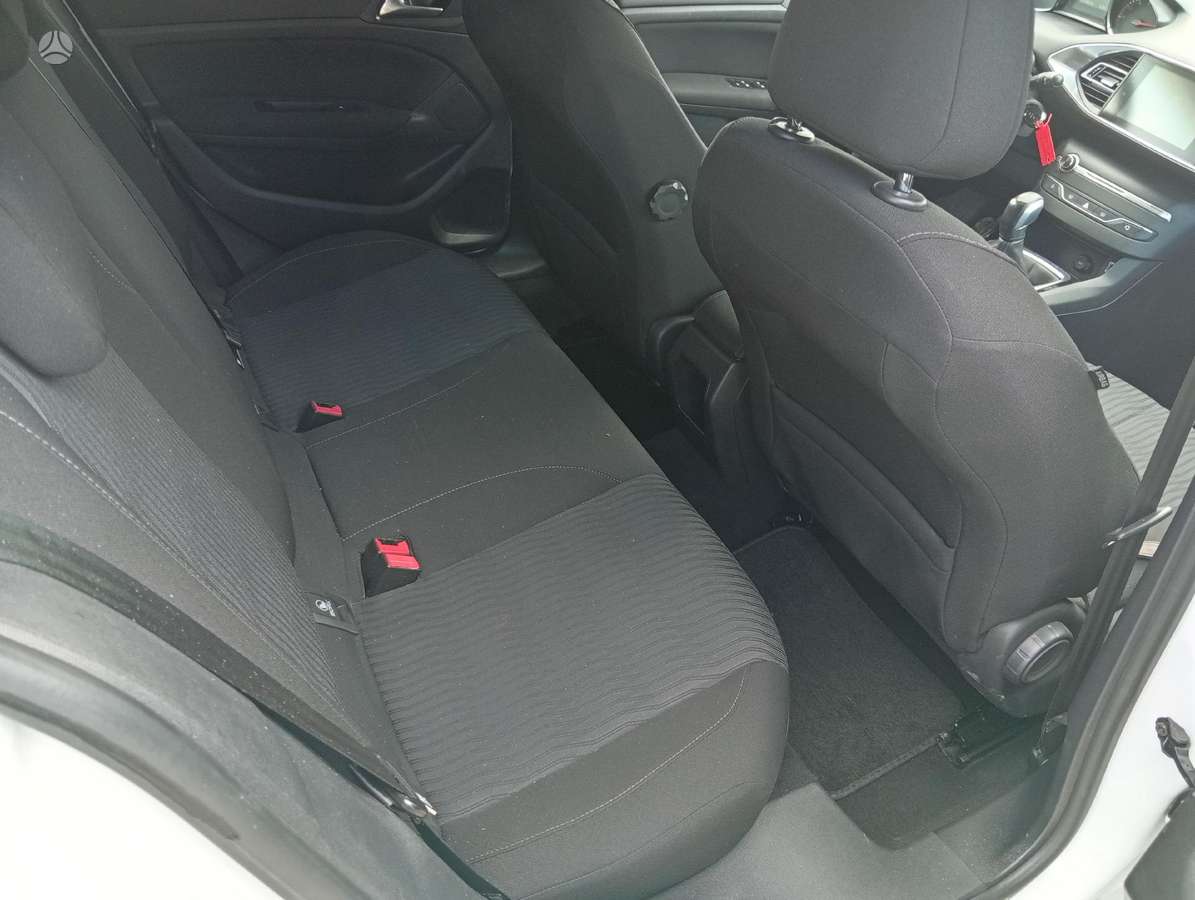 Peugeot 308, 1.6 l., hatchback