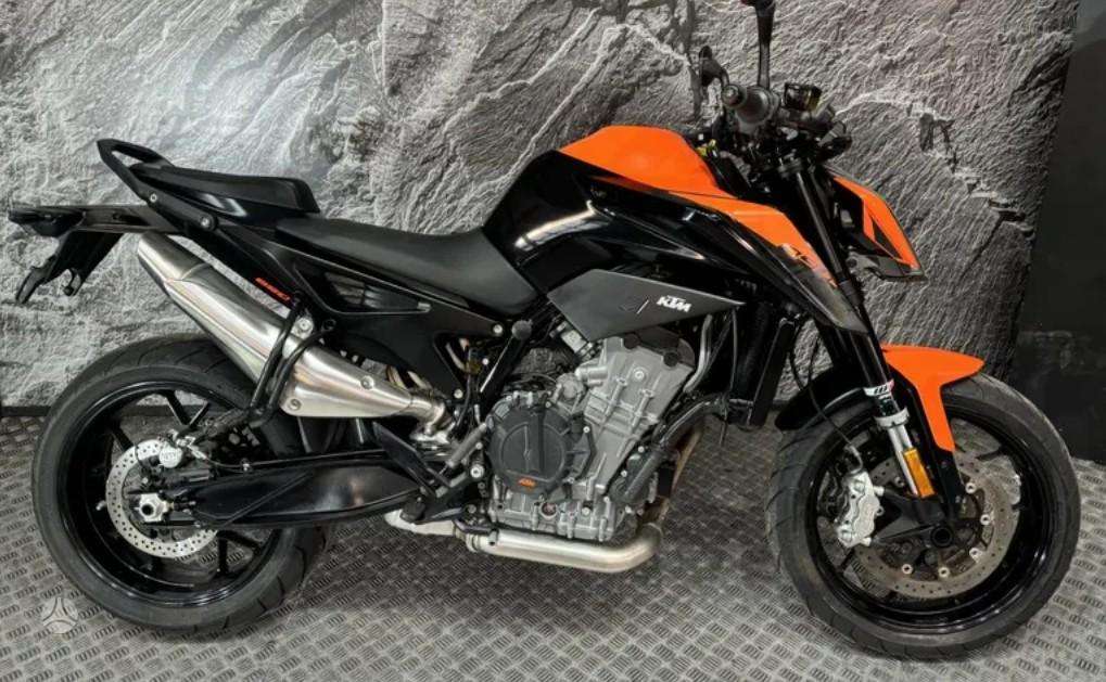 KTM Duke, street / klasikiniai