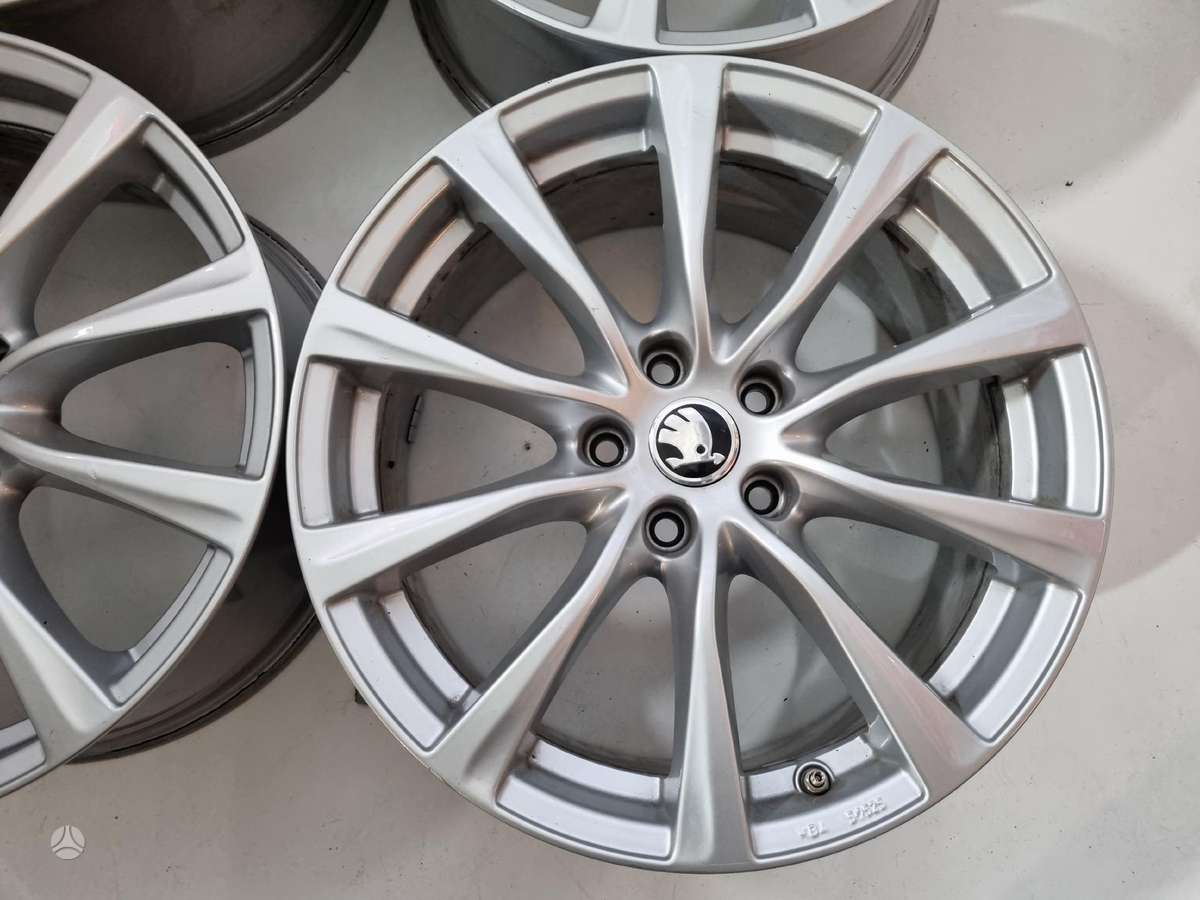 Skoda Octavia, Superb, легкосплавные , R18
