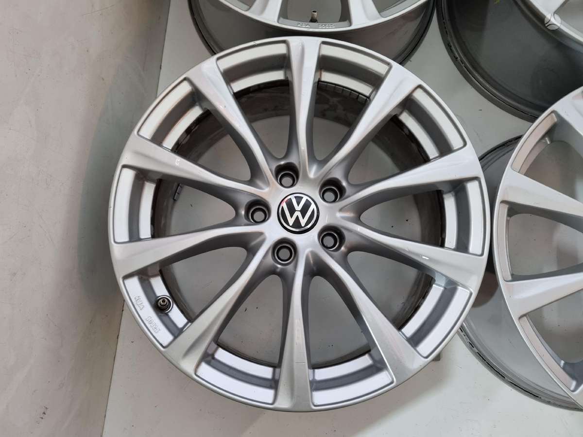 Volkswagen Passat B7, light alloy, R18