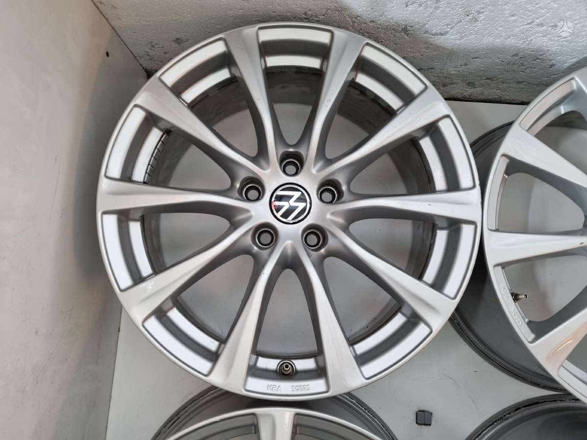 Volkswagen Passat B7, light alloy, R18