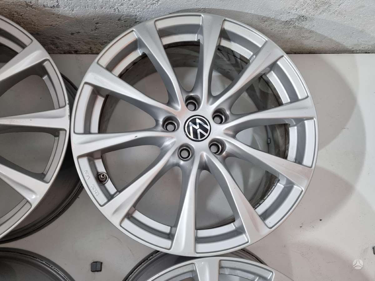 Volkswagen Passat B7, light alloy, R18