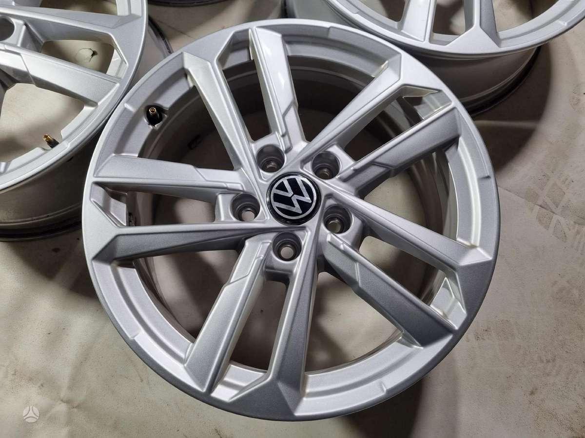 Volkswagen Golf 7, light alloy, R17