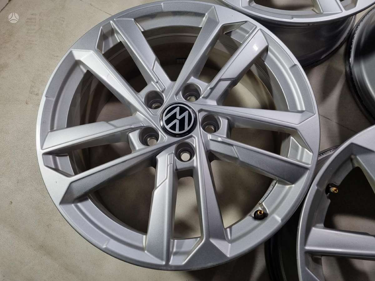Volkswagen Golf 7, light alloy, R17