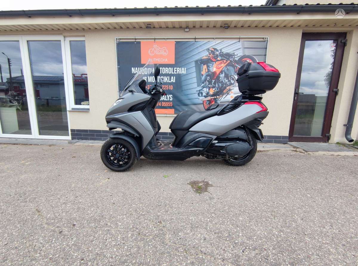 Peugeot Metropolis 400cc, scooters / mopeds