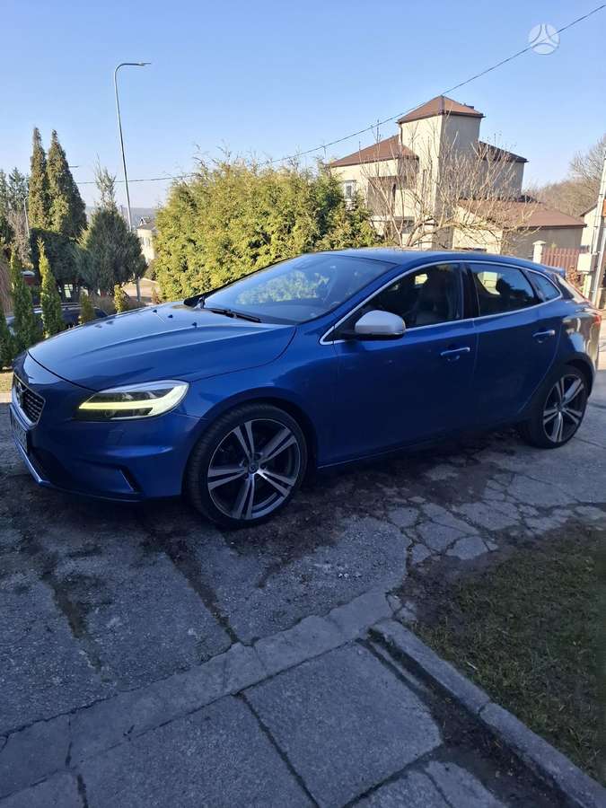 Volvo V40, 2.0 l., Хэтчбек