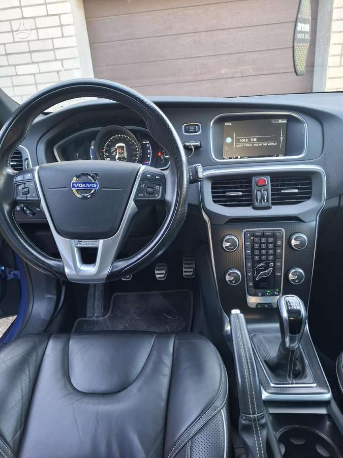 Volvo V40, 2.0 l., hatchback
