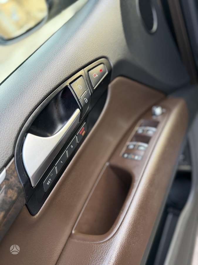 Audi Q7, 3.0 l., Внедорожник / Кроссовер