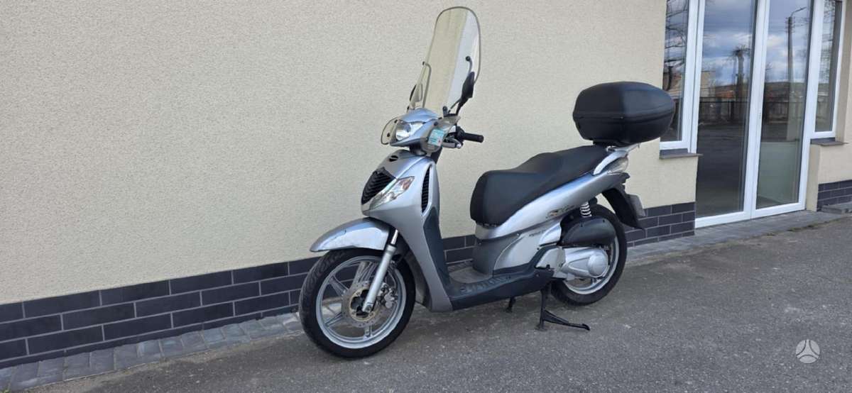Honda SH 125cc, scooters / mopeds
