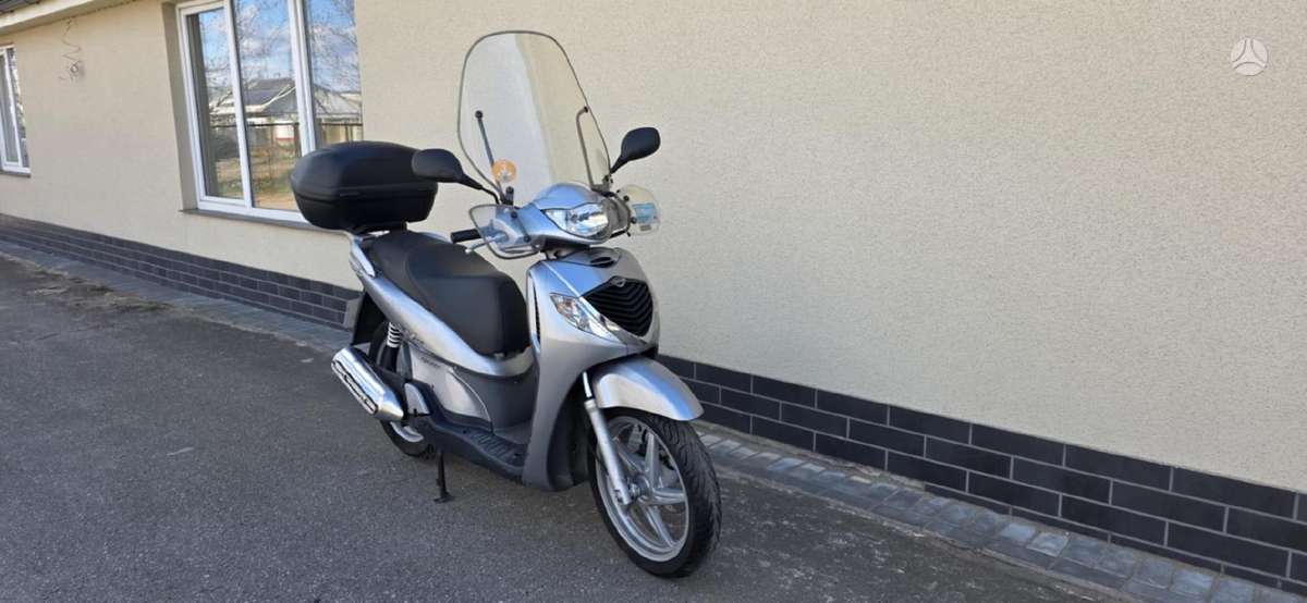 Honda SH 125cc, scooters / mopeds