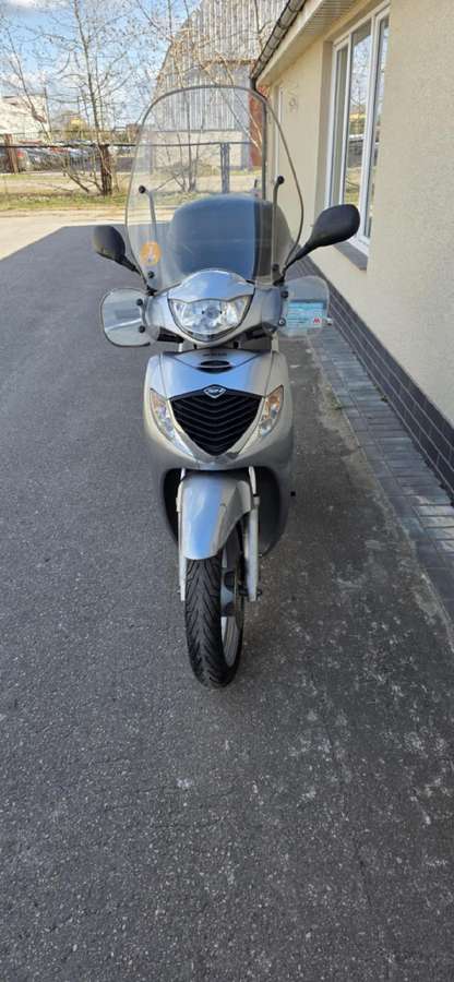 Honda SH 125cc, scooters / mopeds