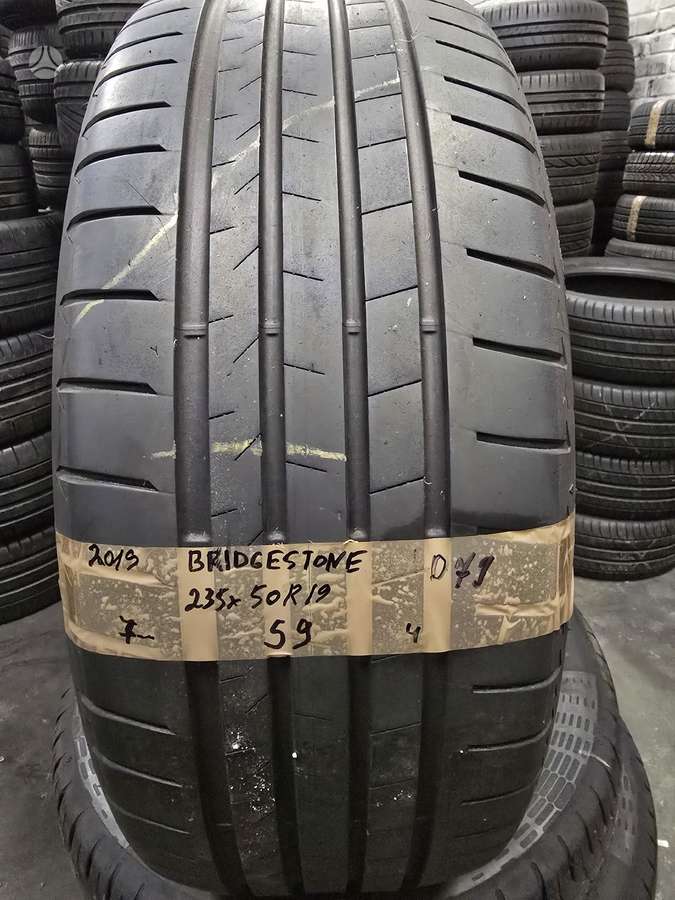 Bridgestone, vasaras 235/50 R19