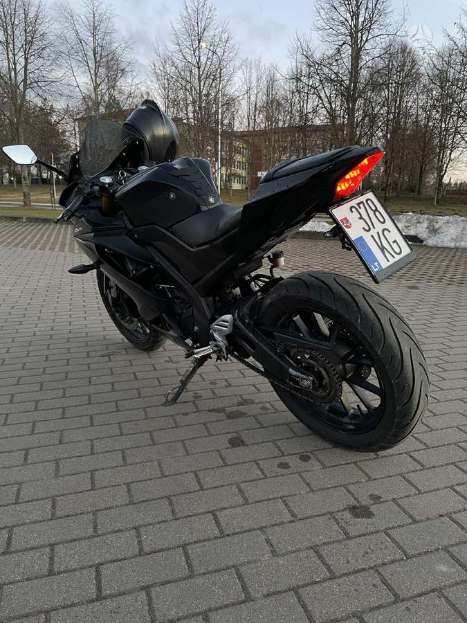 Yamaha YZF 125cc, superbikes
