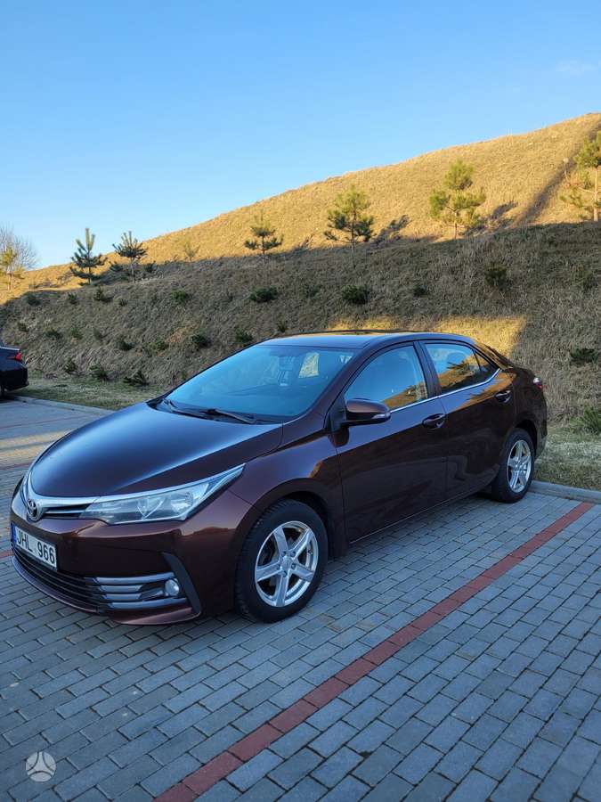 Toyota Corolla, sedanas