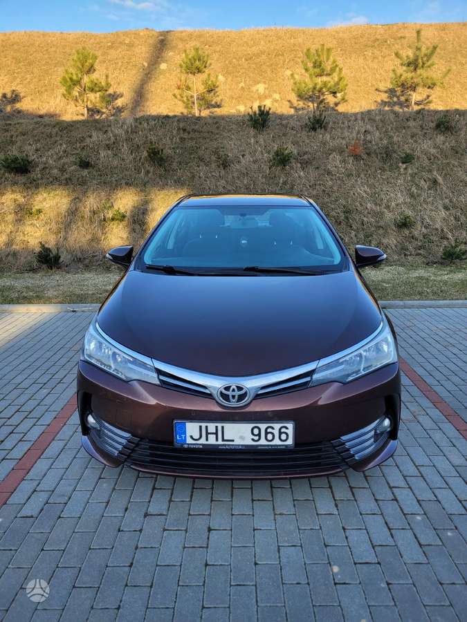Toyota Corolla, sedanas