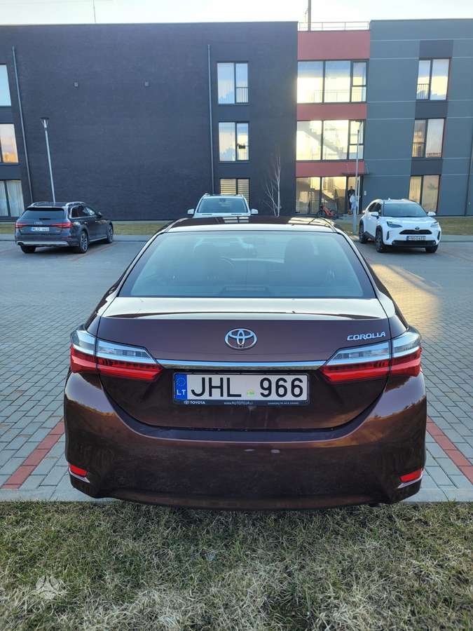 Toyota Corolla, sedanas