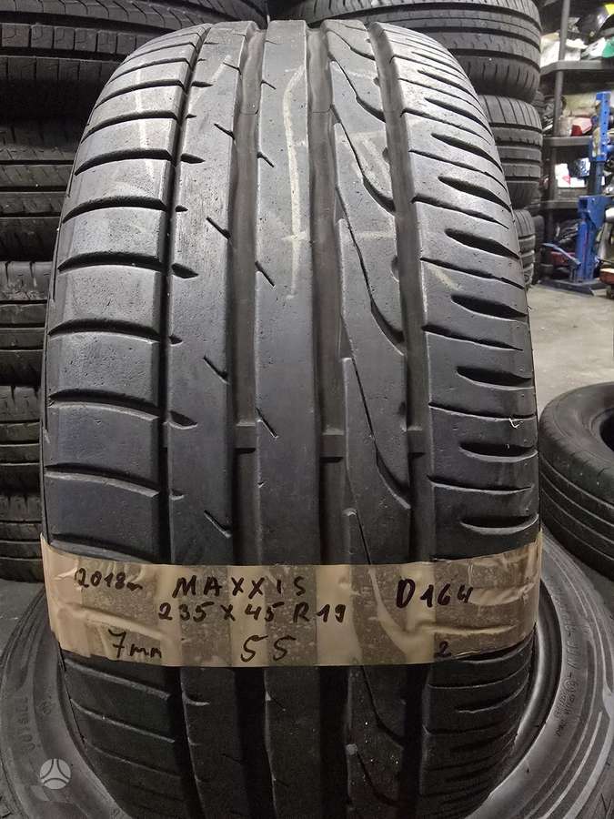 Maxxis, summer 235/45 R19