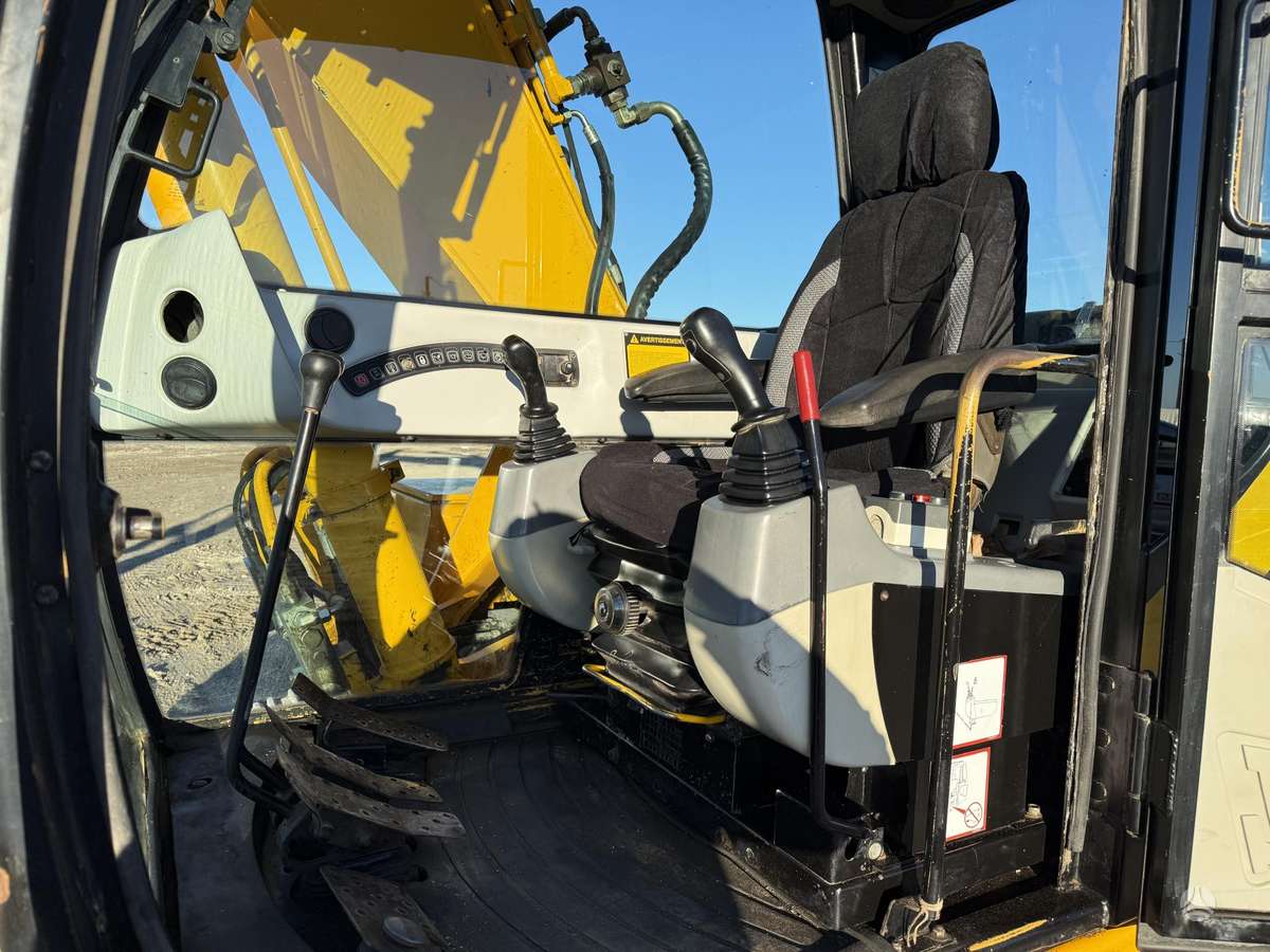 JCB JS 160 LC, excavator