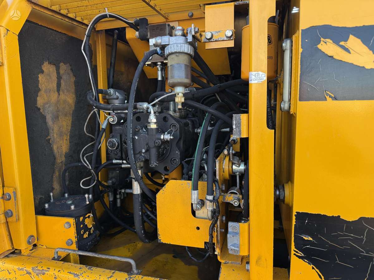JCB JS 160 LC, excavator