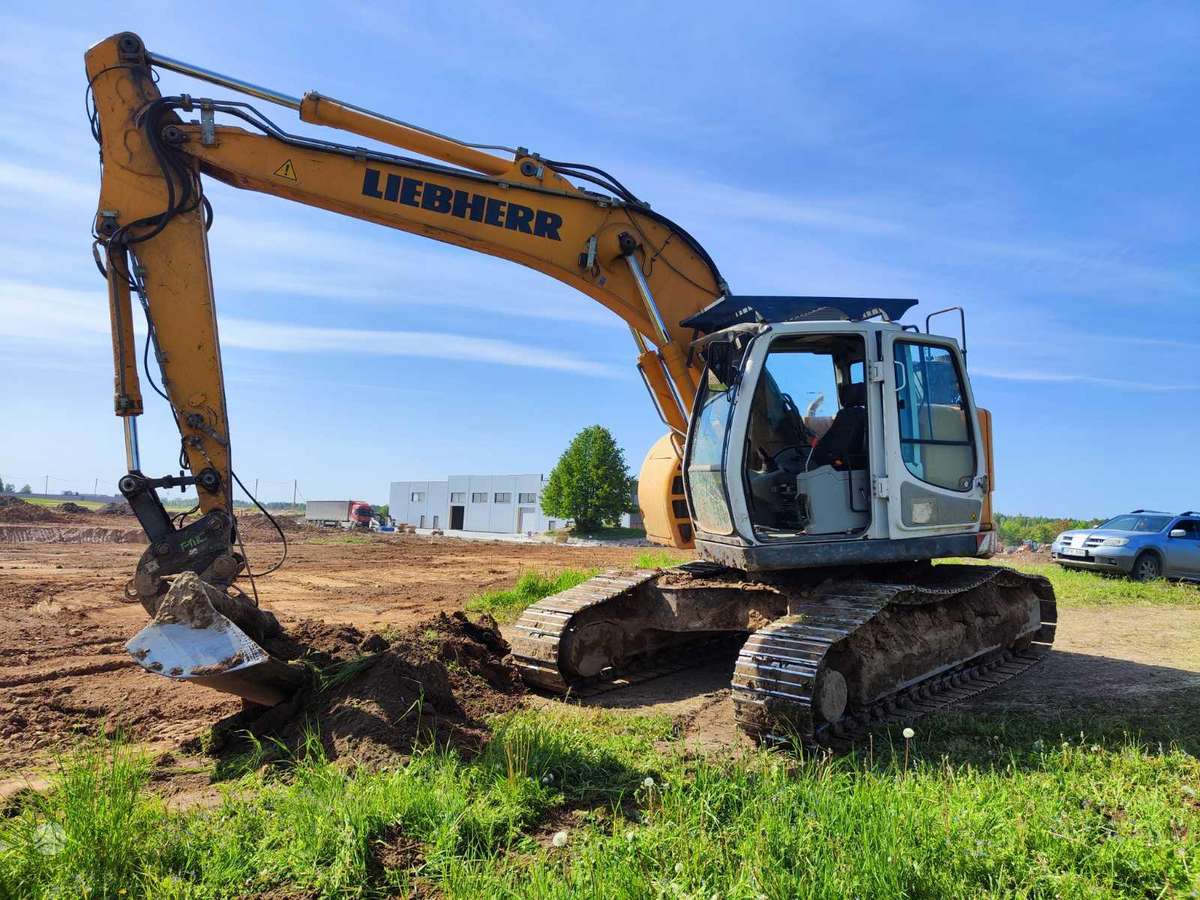 Liebherr 924, statybos ir kelių tiesimo technika