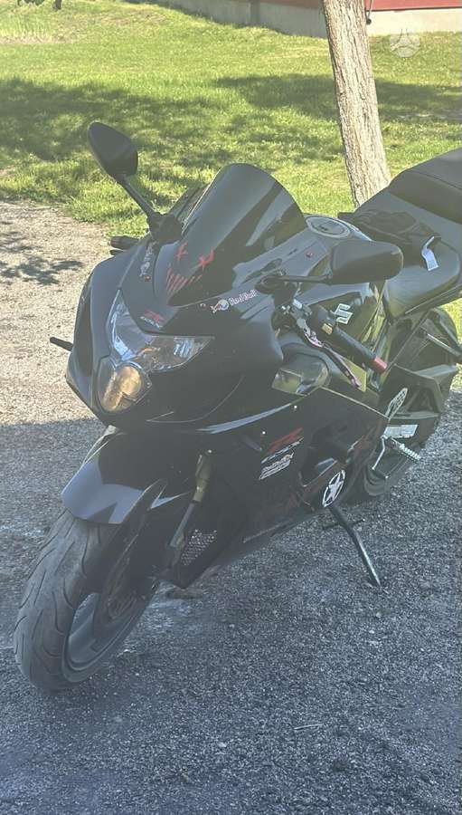 Suzuki GSX-R 599cc, superbikes