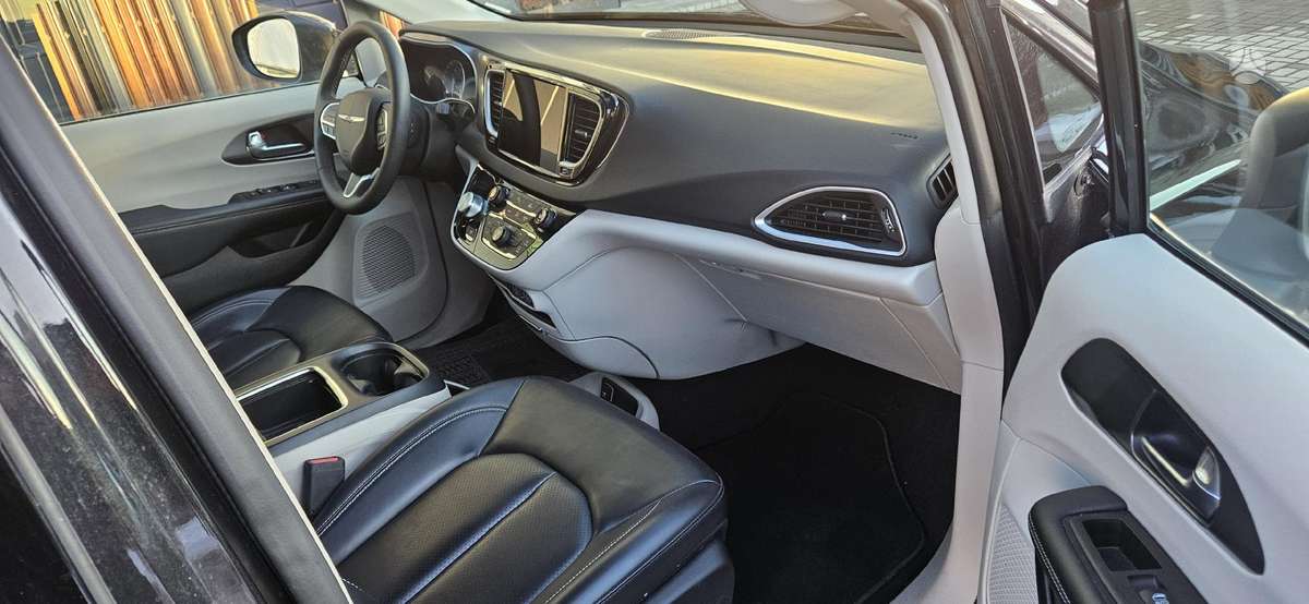 Chrysler Pacifica Sveiki radiatoriai ir visi airbag