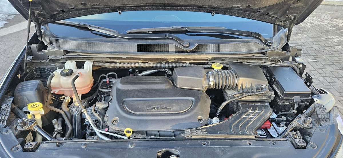 Chrysler Pacifica Sveiki radiatoriai ir visi airbag