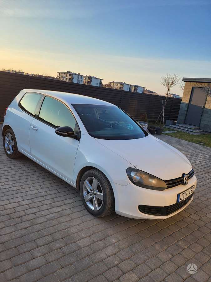 Volkswagen Golf, 1.6 l., hečbekas