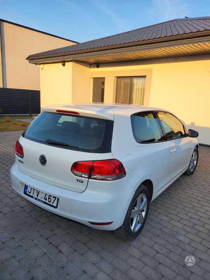 Volkswagen Golf, 1.6 l., hečbekas
