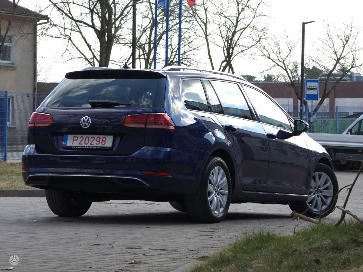 Volkswagen Golf - 4